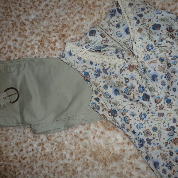 Comfortable Stretch Boot cut pants with a belt - Picture 11 of 11